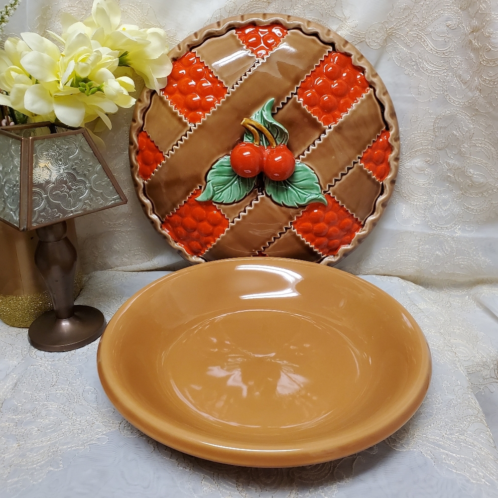 Caldor {Vintage} Cherry Pie Dish